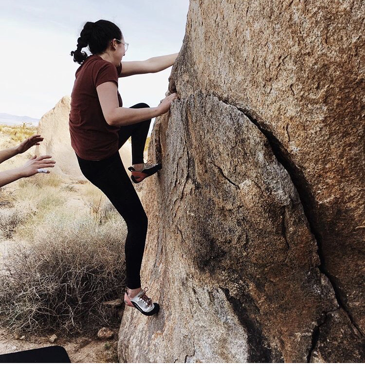 Stephanie na escalada